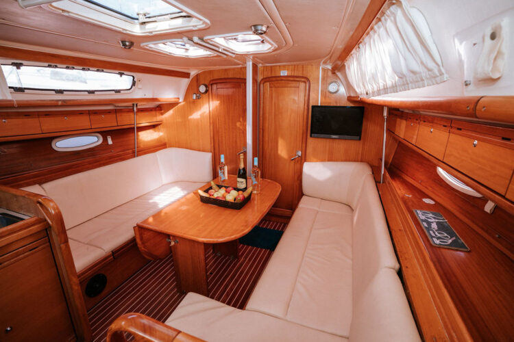 парусная лодка Bavaria 38 Тенерифе 2