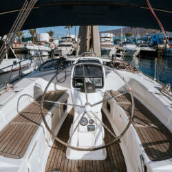 парусная лодка Bavaria 38 Тенерифе 4