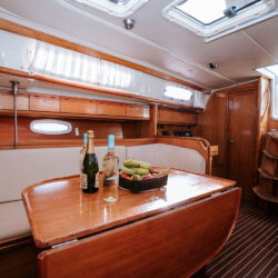 парусная лодка Bavaria 38 Тенерифе 8