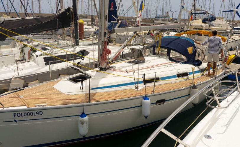 Sailboat Bavaria 37 Weekly charter 3