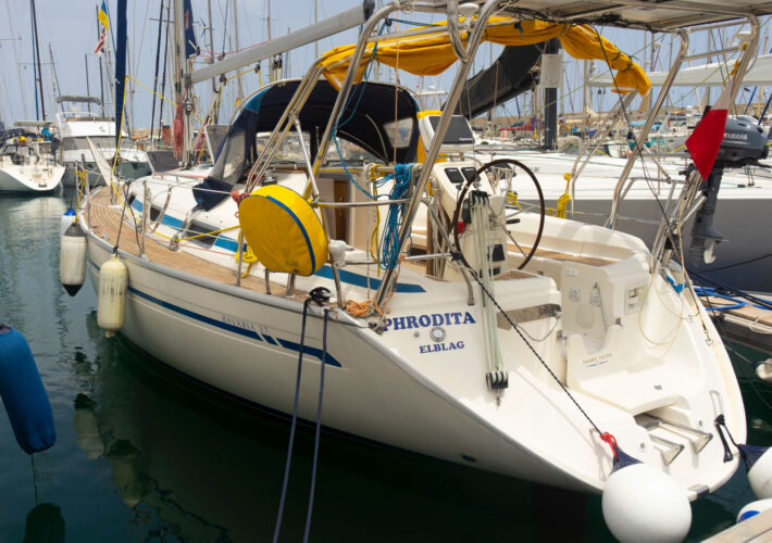 Sailboat Bavaria 37 Weekly charter 4