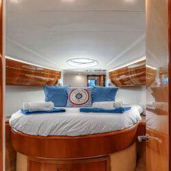 yacht Astondoa 40 Open Tenerife 22