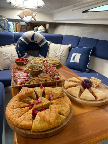 Motorboat Rio 850 Cruiser Tenerife 13