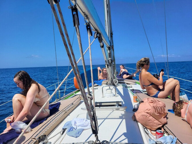 Sailboat Bavaria 49 Tenerife 12