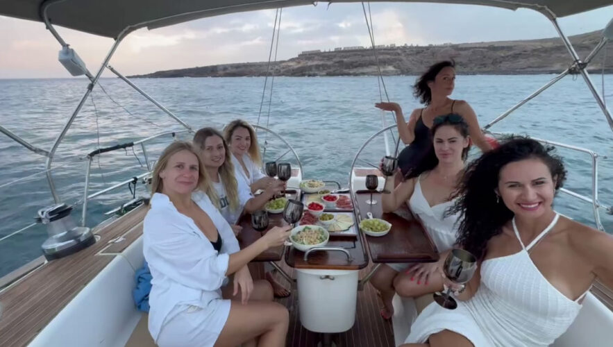 Sailboat Bavaria 49 Tenerife 8