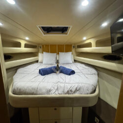 Motorboat Sunseeker 42 Mustique Tenerife 6