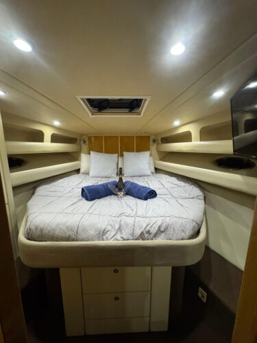 Motorboat Sunseeker 42 Mustique Tenerife 6