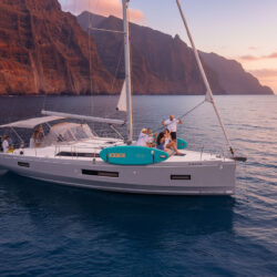 Sailboat Beneteau Oceanis 40.1 Tenerife 14