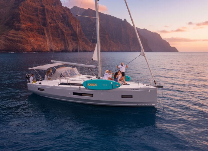 Sailboat Beneteau Oceanis 40.1 Tenerife 14