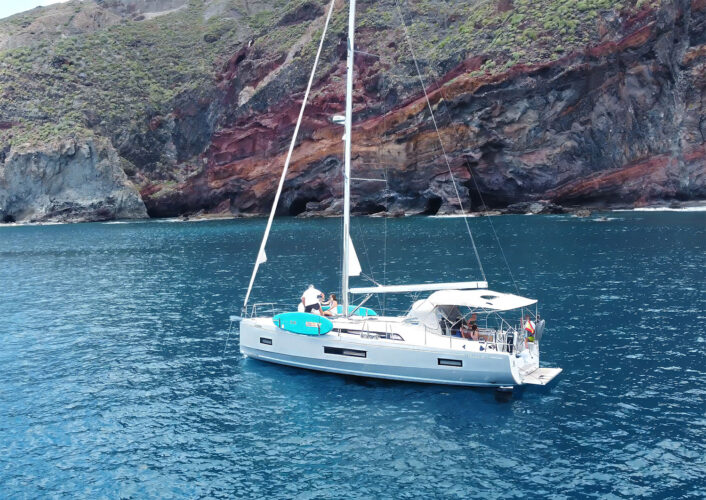 Sailboat Beneteau Oceanis 40.1 Tenerife 2