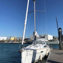 Sailboat Beneteau Oceanis 45 Tenerife 4