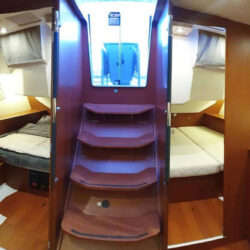 Sailboat Beneteau Oceanis 45 Tenerife 6