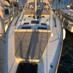 Sailboat Beneteau Oceanis 45 Tenerife 8