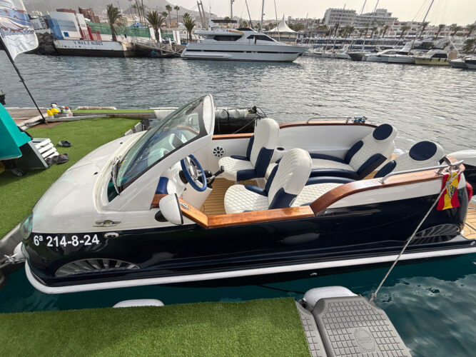 Motorboat Fiat 500 Without License 9