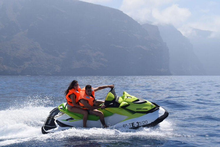 Moto acuática con licencia Tenerife 17