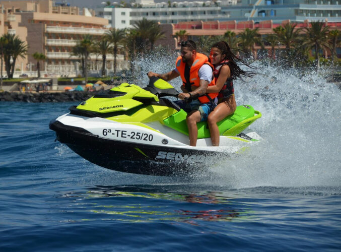 Moto acuática con licencia Tenerife 2