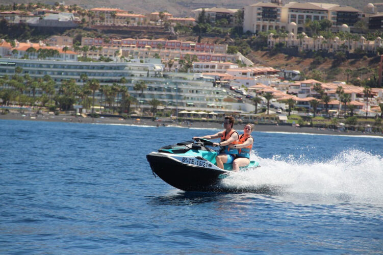 Moto acuática con licencia Tenerife 20