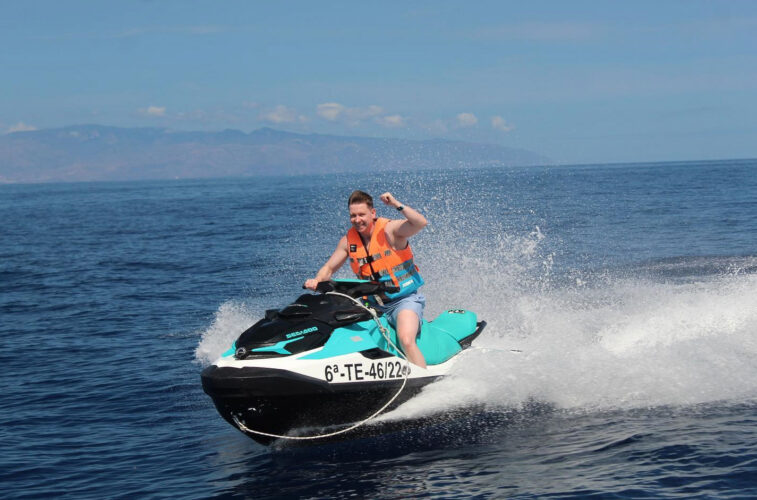 Moto acuática con licencia Tenerife 21