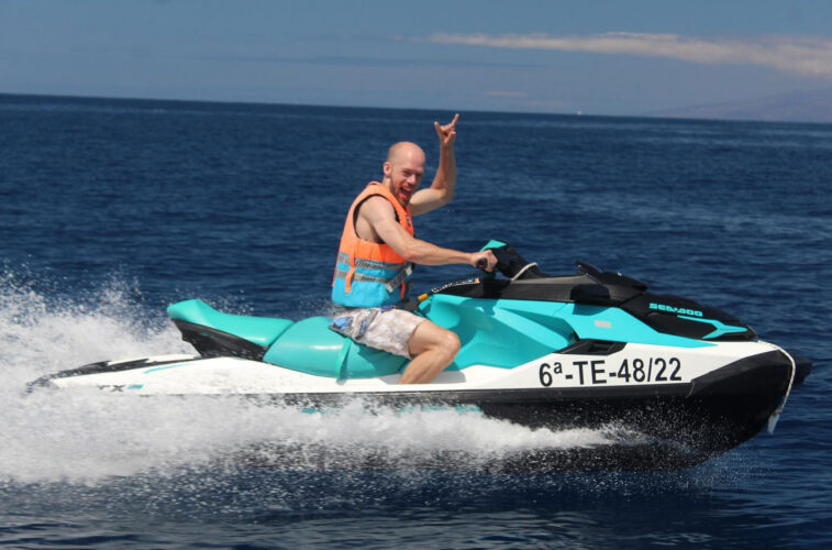 Moto acuática con licencia Tenerife 22