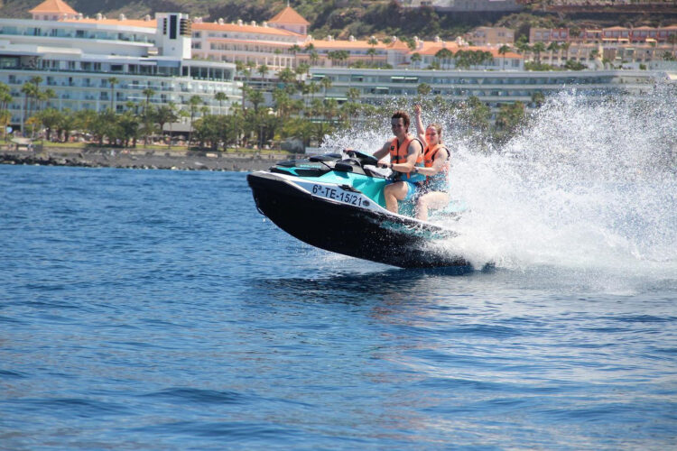 Moto acuática con licencia Tenerife 23