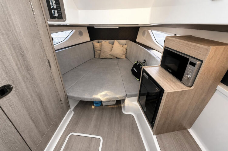 Motorboat Quicksilver 875 Tenerife 3